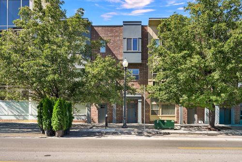 4268 S Main St, Murray, UT, 84107-2490 | Card Image