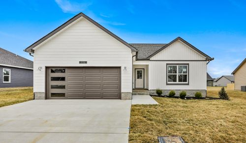 370 Galway Dr, Clarksville, TN, 37042-8955 | Card Image