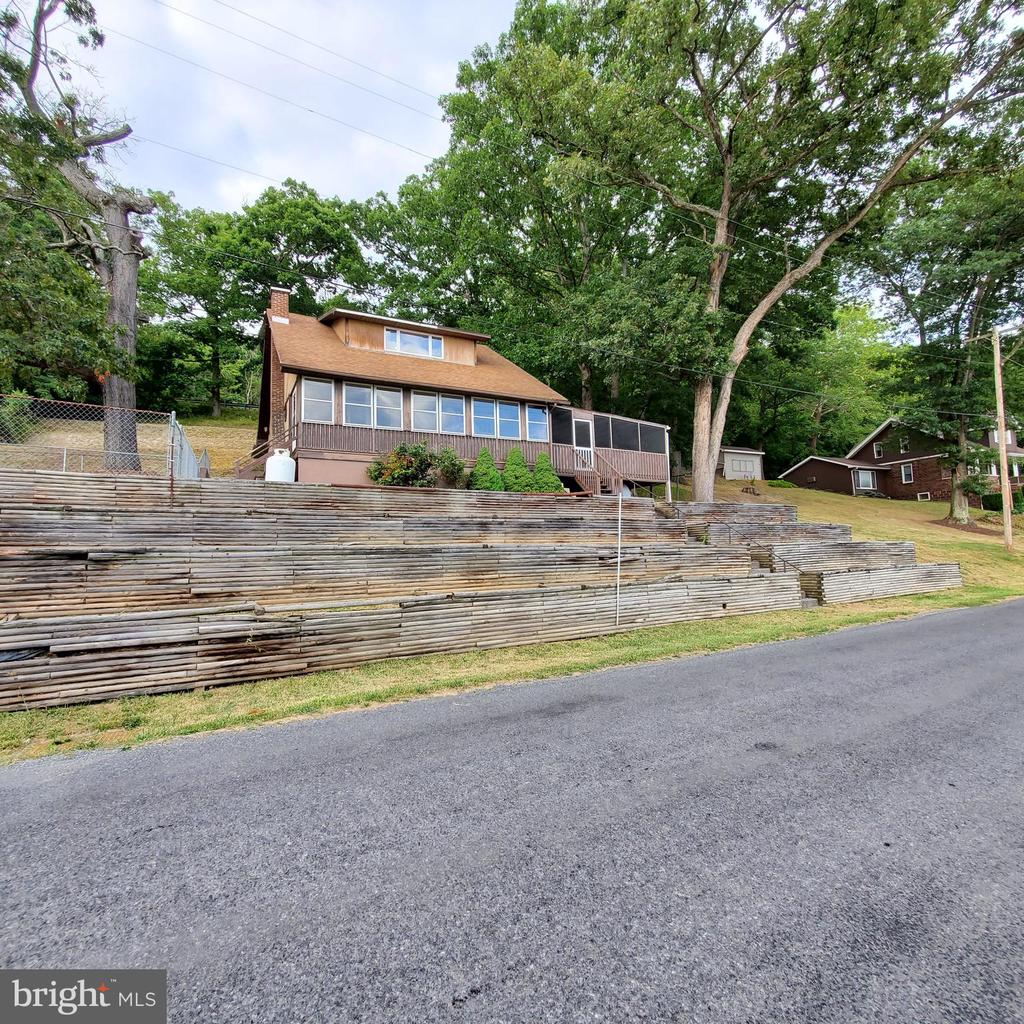 Pinto Rd, Cumberland, MD 21502