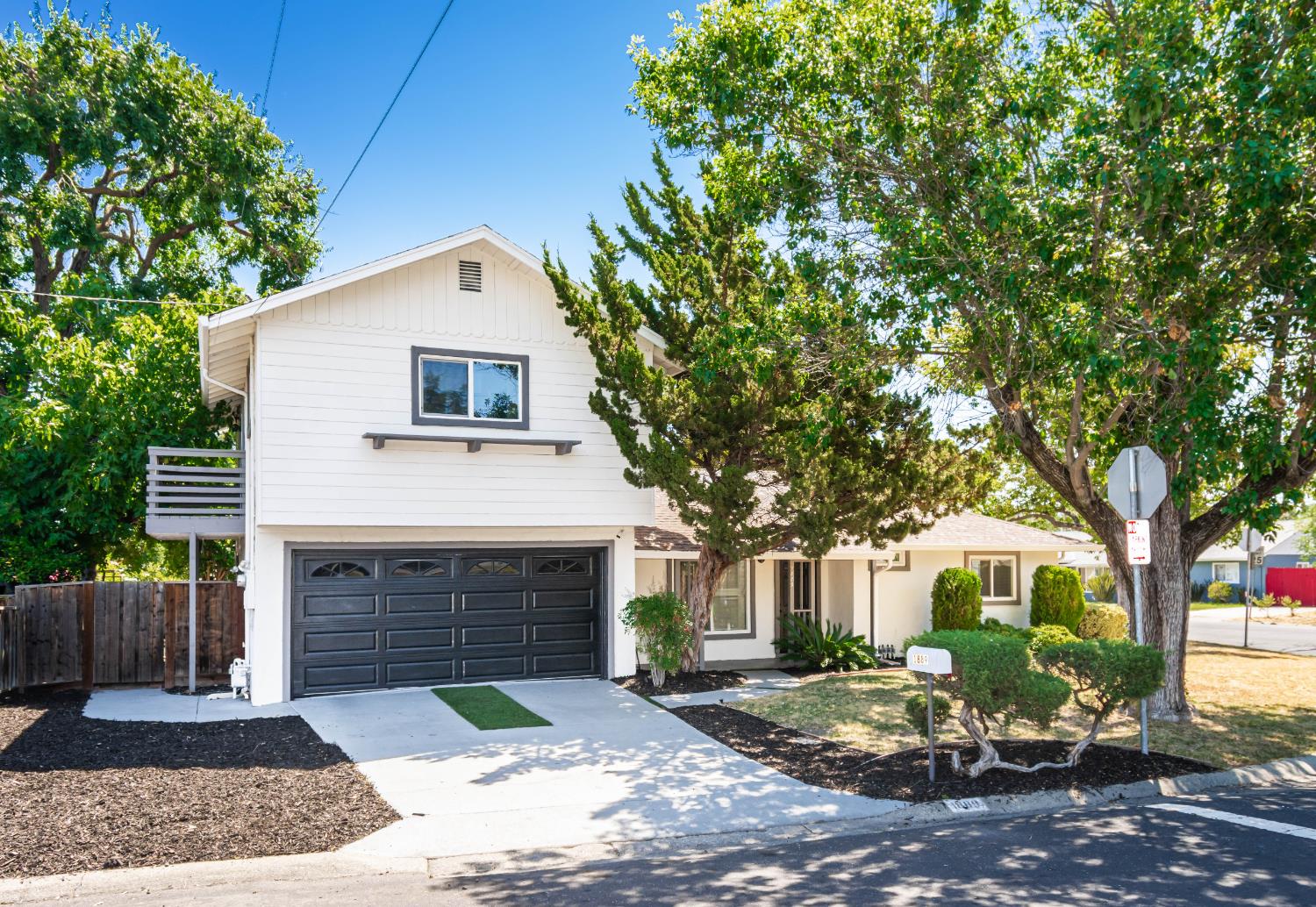 Residential in Pleasant Hill 3