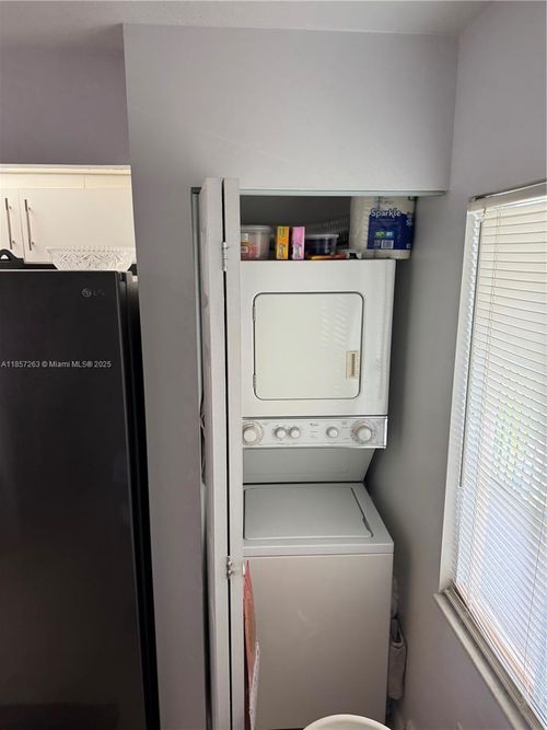 apt-304b-12651 Sw 16th Ct, Pembroke Pines, FL, 33027-0918 | Card Image