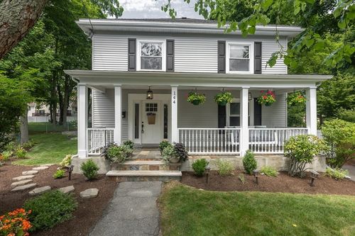 144 Salem St, Reading, MA, 01867-2614 | Card Image