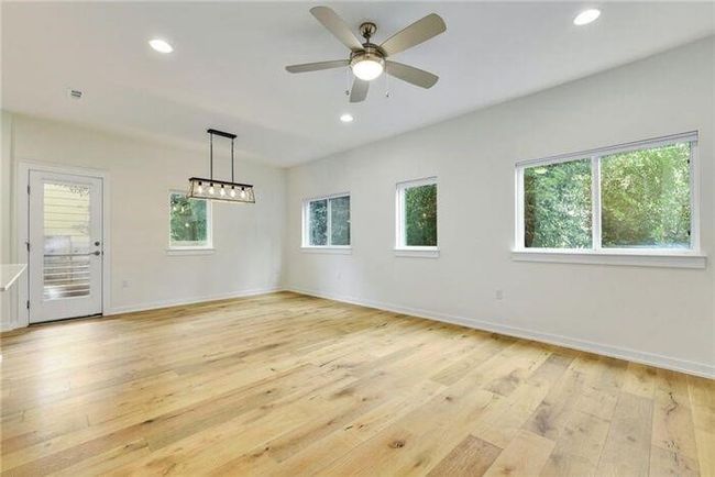 UNIT-45 - 6800 Menchaca Rd, Condo with 3 bedrooms, 3 bathrooms and 2 parking in Austin TX | Image 9