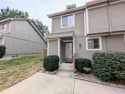 6576 Charles Street, Townhouse with 2 bedrooms, 1 bathrooms and null parking in Shawnee KS | Image 1