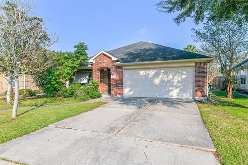 305 Glade Bridge Lane, Dickinson, TX, 77539 | Card Image