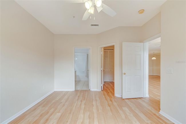 APT-1825 - 3701 Conroy Rd, Condo with 3 bedrooms, 2 bathrooms and null parking in ORLANDO FL | Image 5