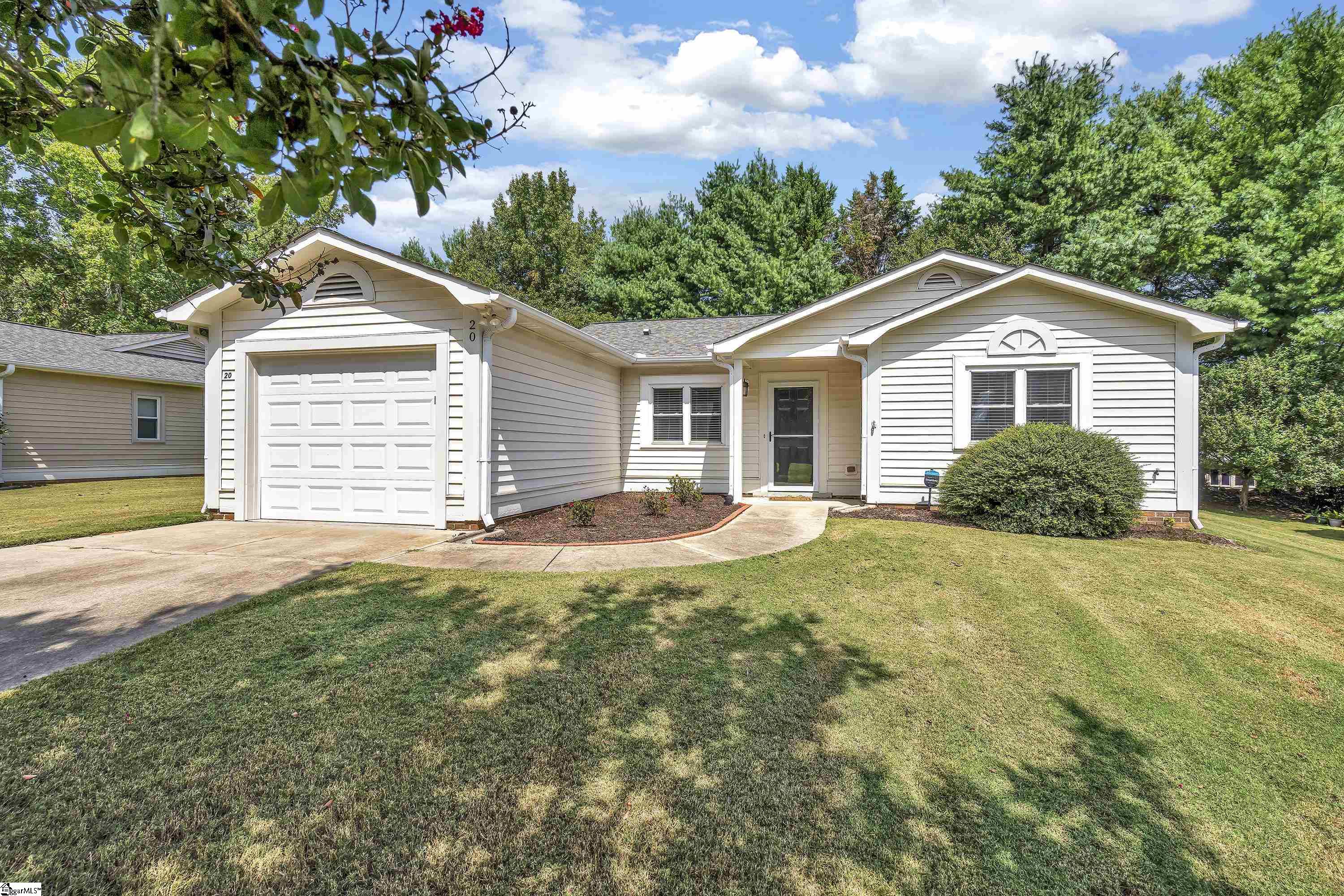 Woodtrace Cir, Greenville, SC 29615