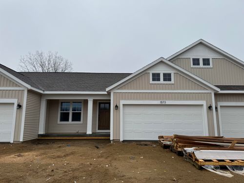 1573 N Village Cir, Kalamazoo, MI, 49009-6136 | Card Image