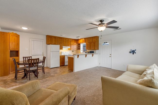 Apartment Living space | Image 27