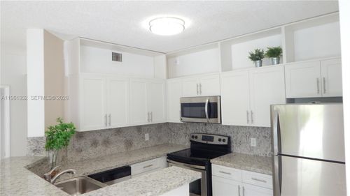 3104-19877 E Country Club Dr, Aventura, FL, 33180-4812 | Card Image