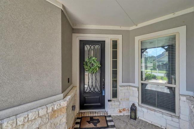 Front entry | Image 8