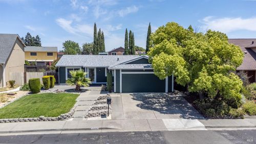 605 Kinglet Street, Suisun City, CA, 94585 | Card Image