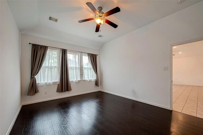 Primary is away from other 3 bedrooms | Image 17