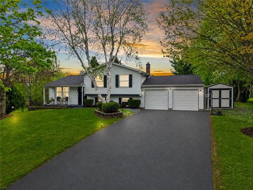 68 Paddock Dr, Henrietta, NY, 14467-9604 | Card Image