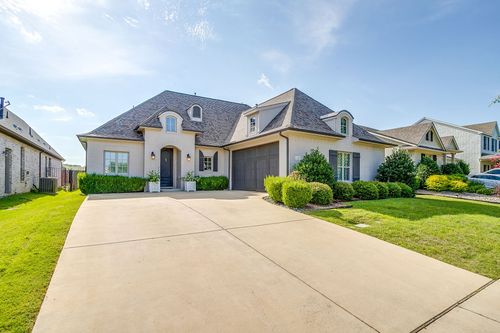 110 Parkview Dr, Aledo, TX, 76008-1128 | Card Image