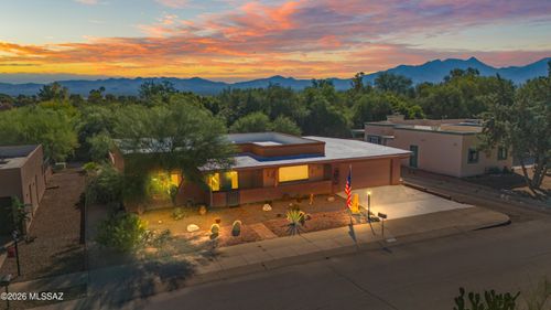 1110 N La Canoa, Green Valley, AZ, 85614-3743 | Card Image