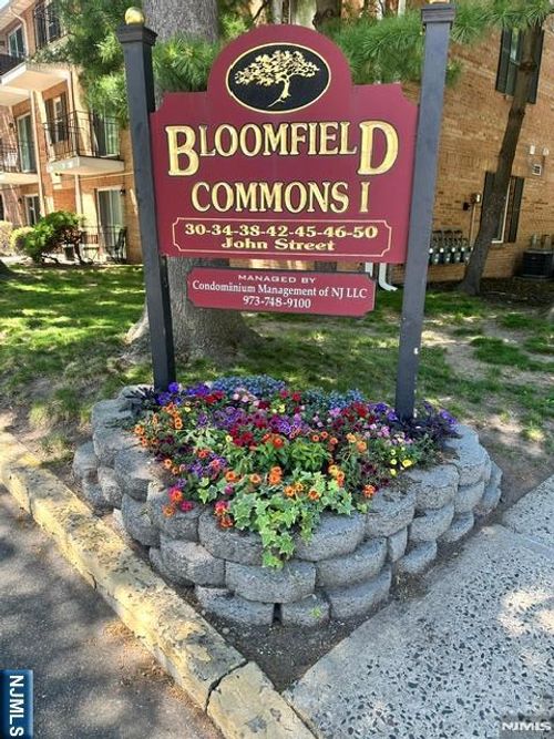 45 John St, Bloomfield, NJ, 07003-5144 | Card Image