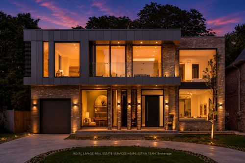7 Lumley Ave, East York, ON, M4G2X3 | Card Image