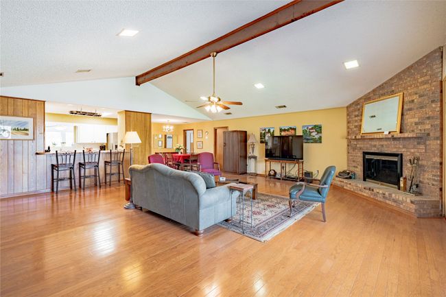 162 1 St Oak Dr, House other with 2 bedrooms, 2 bathrooms and null parking in Enchanted Oaks TX | Image 7