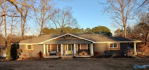 1390 Broadwell Rd, Boaz, AL, 35957-7745 | Card Image
