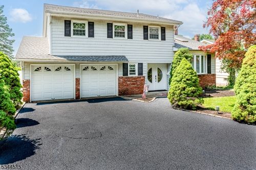 34 Lincoln St, Roseland, NJ, 07068-1228 | Card Image
