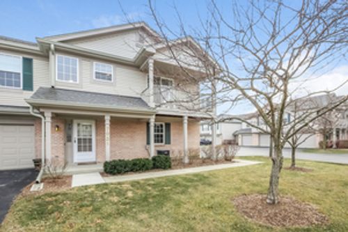 0-7031 S Stratton Ln, Gurnee, IL, 60031-5215 | Card Image