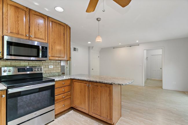 5 Hawthorne Rd, House other with 4 bedrooms, 3 bathrooms and 2 parking in Barrington IL | Image 15