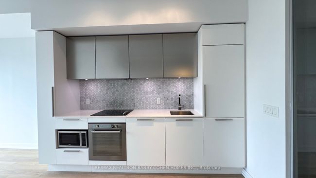 2517 - 85 Wood St, Condo with 2 bedrooms, 1 bathrooms and null parking in Toronto ON | Image 4