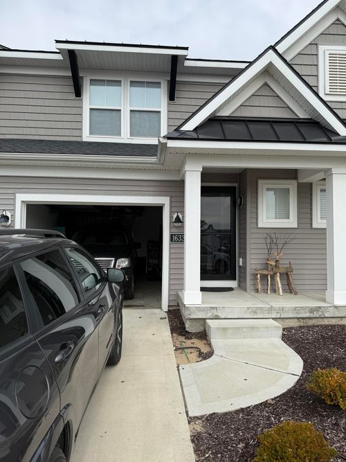 2-1633 Thyme Dr, Byron Center, MI, 49315-7820 | Card Image