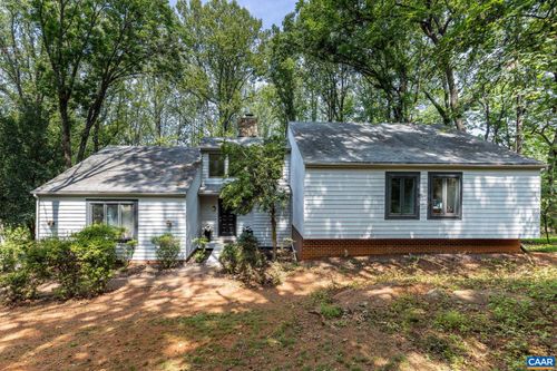 1880 N Pantops Dr, CHARLOTTESVILLE, VA, 22911-8642 | Card Image