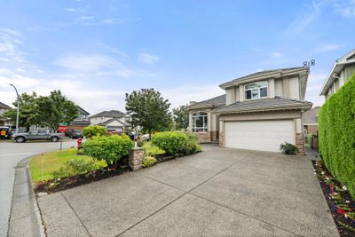 12698 61 B Ave, House other with 8 bedrooms, 6 bathrooms and 6 parking in Surrey BC | Image 2