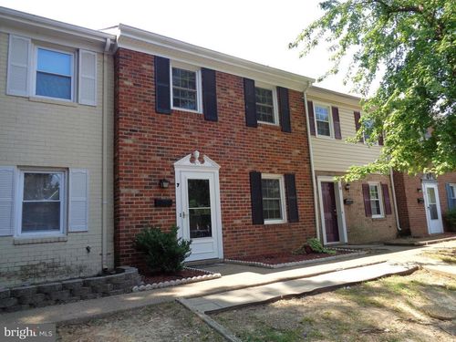7 Farrell Ln, FREDERICKSBURG, VA, 22408-4004 | Card Image