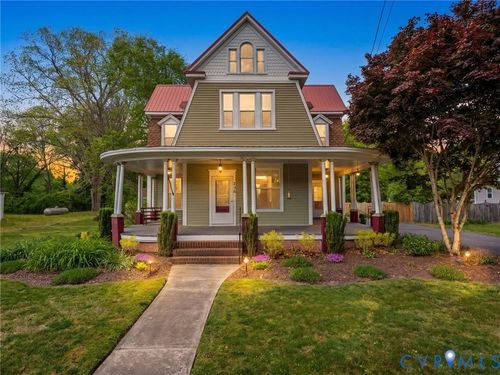 226 E Main St, Waverly, VA, 23890-3241 | Card Image