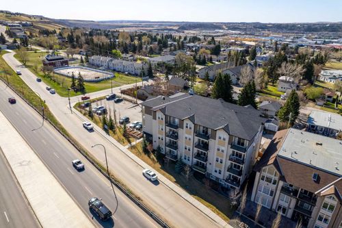 213 Mountain Street, Cochrane, AB, T4C1C9 | Card Image