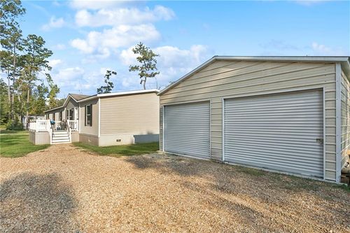 20405 Carpenter Ln, Springfield, LA, 70462-7593 | Card Image