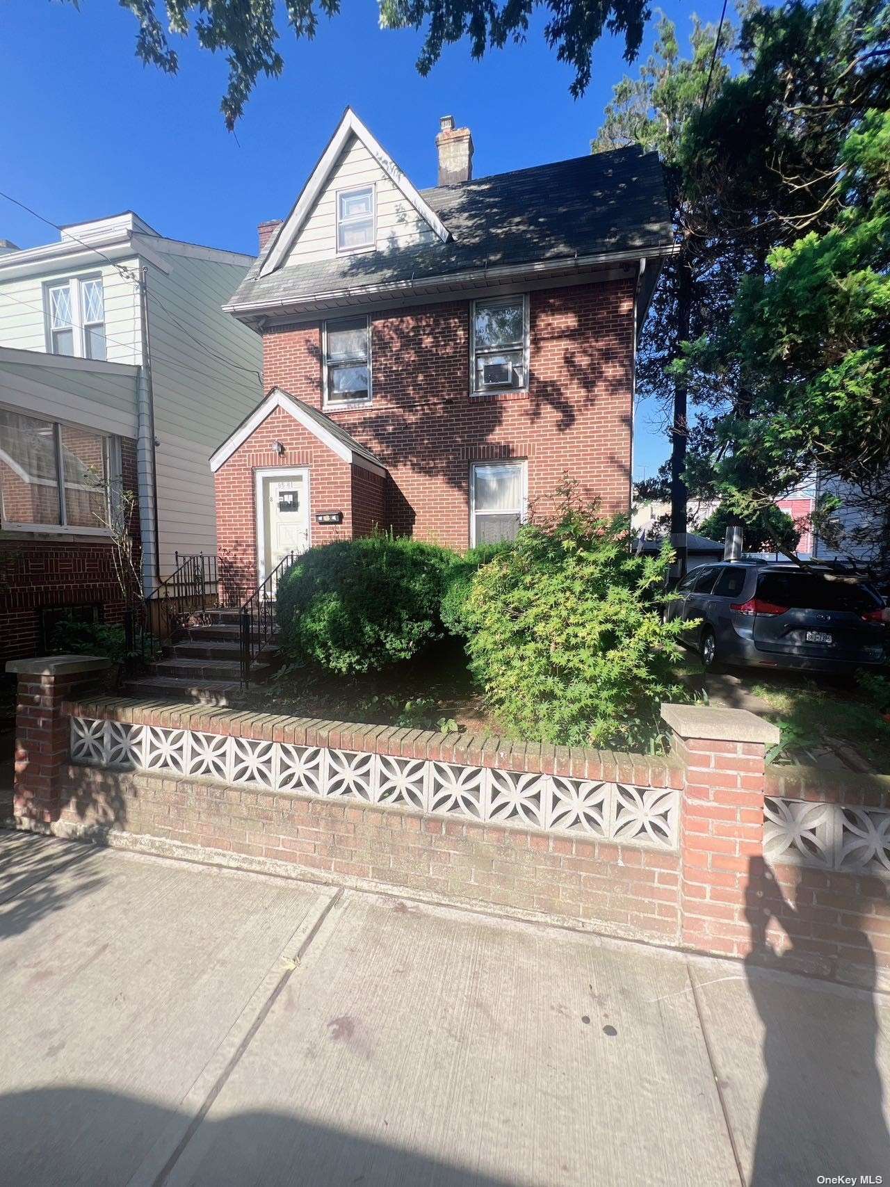 79th St, Woodhaven, NY 11421