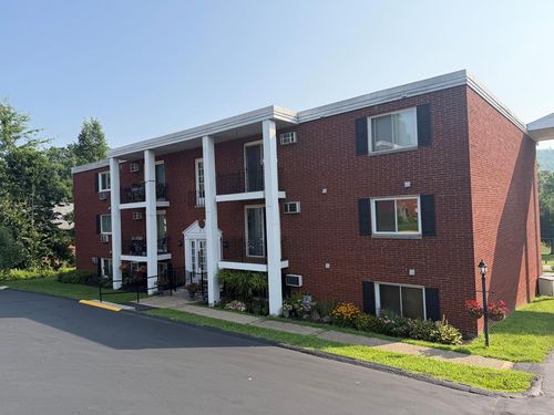 1810 National Rd, Wheeling, WV, 26003-5521 | Card Image