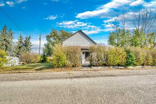 112 1 Avenue, Namaka, AB, T1P2C9 | Card Image