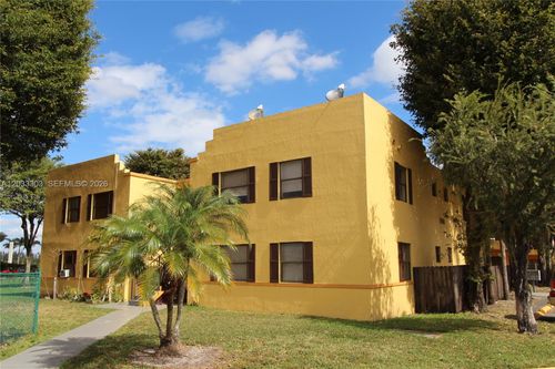103-656 Nw 114th Ave, Sweetwater, FL, 33172-4703 | Card Image