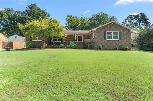 12 Everett Dr, Newport News, VA, 23602-7323 | Card Image