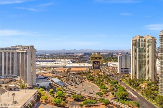 UNIT-3005 - 222 Karen Ave, Home with 1 bedrooms, 2 bathrooms and 1 parking in Las Vegas NV | Image 33