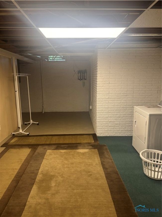 6134 Cemetery Rd, House other with 3 bedrooms, 3 bathrooms and 2 parking in Whitehouse OH | Image 25
