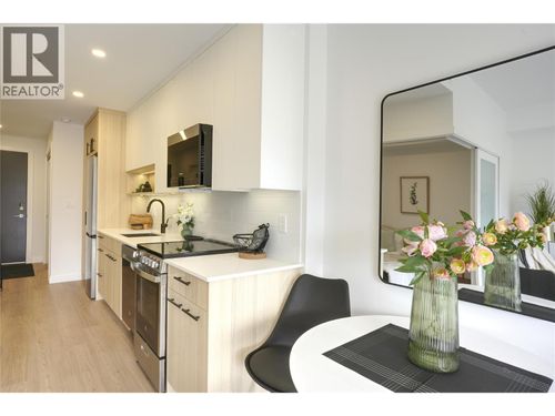 408-1380 Pridham Avenue, Kelowna, BC, V1Y6B5 | Card Image