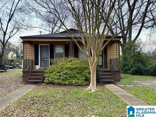 208 9th Ct S, BESSEMER, AL, 35020-6415 | Card Image