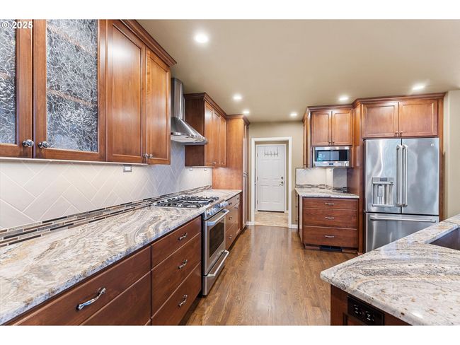 3486 Chaparrel Loop, House attached with 4 bedrooms, 4 bathrooms and 2 parking in West Linn OR | Image 9