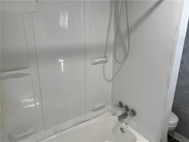 610 Middle Ave, Townhouse with 5 bedrooms, 1 bathrooms and 4 parking in Wilmerding PA | Image 24