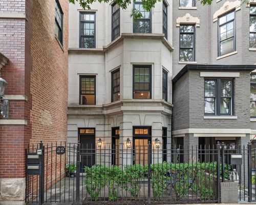 1-22 Division St, Chicago, IL, 60610-2386 | Card Image