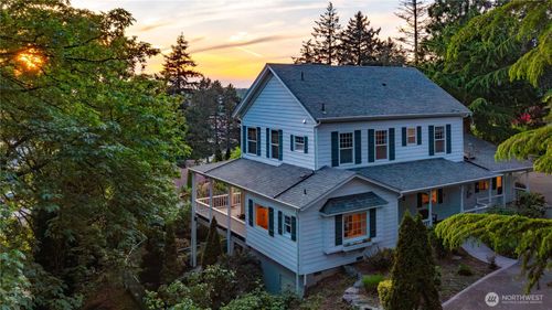 405 S 7th St, Mount Vernon, WA, 98274-3930 | Card Image