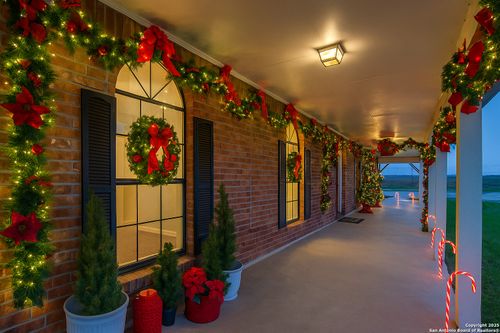 315 Simon Rd, Pleasanton, TX, 78064-4815 | Card Image