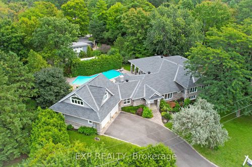 72 Delong Dr, Gloucester, ON, K1J7E1 | Card Image